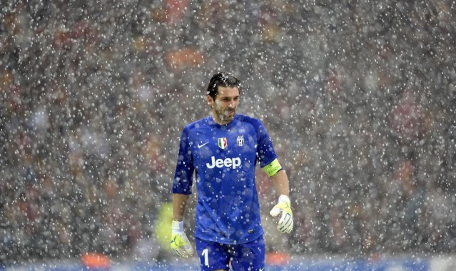 okooo 澳客网官网：亚洲杯青年军观察，印尼右路攻势如潮，小将王钰栋状态火热成破局关键