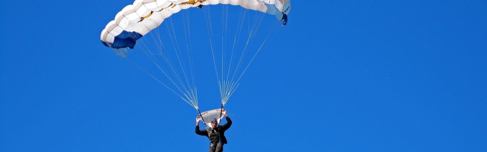 澳客体育-中国足球前路漫漫，徐亮直言未来两届世界杯晋级希望渺茫