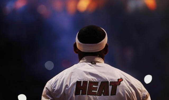 奥客竞彩官网|斯卢茨基，情绪还未平复，难用建设性语言总结本场失利